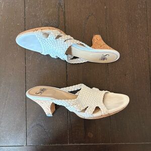 Sofft Women's‎ White Woven Leather Slide Sandals Kitten Heel Cork Size 7M